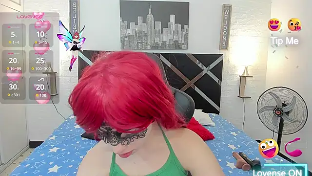 Katalina red online show from September 30, 2025, 6:58 pm