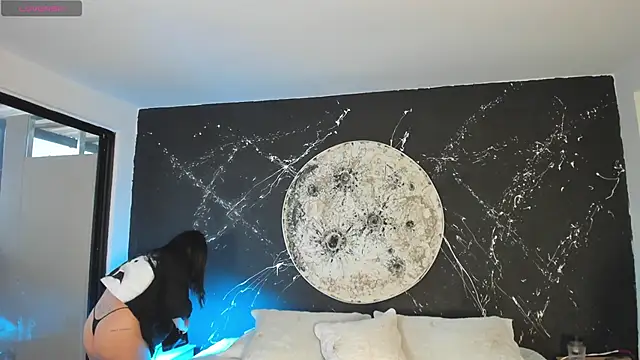 ShaniaDaniels online show from November 17, 2025, 10:25 pm