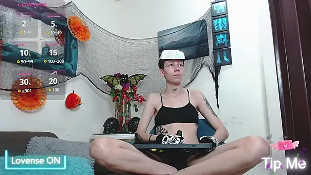 Snapshot of LiamBrown09 chatting on October 30, 2025, 7:44 pm LiamBrown09 online show from October 30, 2025, 7:44 pm