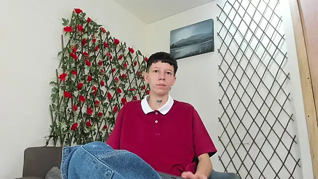 Snapshot of LiamBrown09 chatting on July 18, 2026, 7:44 pm LiamBrown09 online show from July 18, 2026, 7:44 pm