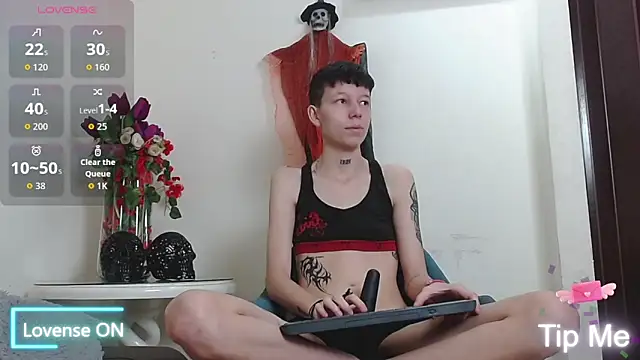 Snapshot of LiamBrown09 chatting on October 13, 2025, 7:15 pm LiamBrown09 online show from October 13, 2025, 7:15 pm