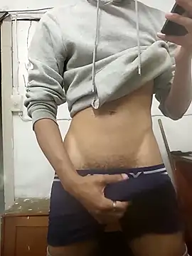 ColouredPapi online show from May 7, 2026, 9:40 pm