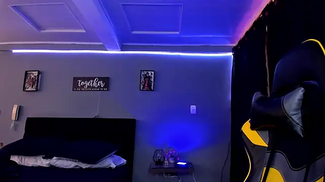 alexgiraldo   online show from September 23, 2025, 12:23 pm