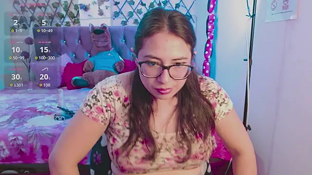 Snapshot of Estrella__sex chatting on October 8, 2025, 8:42 pm Estrella sex online show from October 8, 2025, 8:42 pm