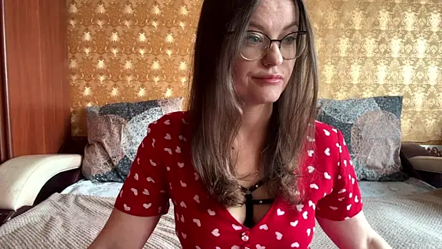 Snapshot of mia_shine_bright_wow chatting on November 24, 2025, 3:28 am mia shine bright wow online show from November 24, 2025, 3:28 am