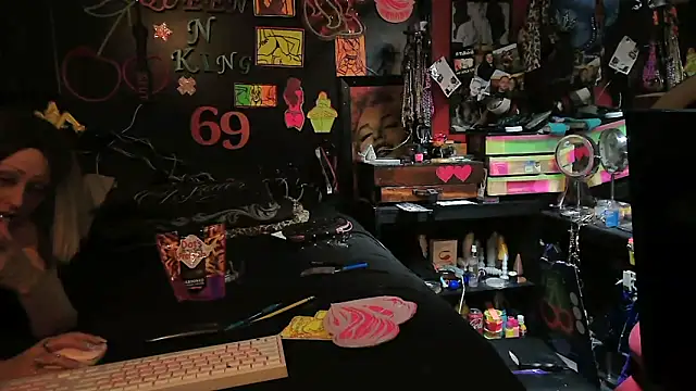 Snapshot of Splash_Queen420 chatting on March 3, 2026, 3:35 am Splash Queen420 online show from March 3, 2026, 3:35 am