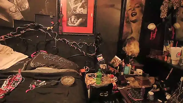 Snapshot of Splash_Queen420 chatting on February 19, 2026, 3:14 am Splash Queen420 online show from February 19, 2026, 3:14 am