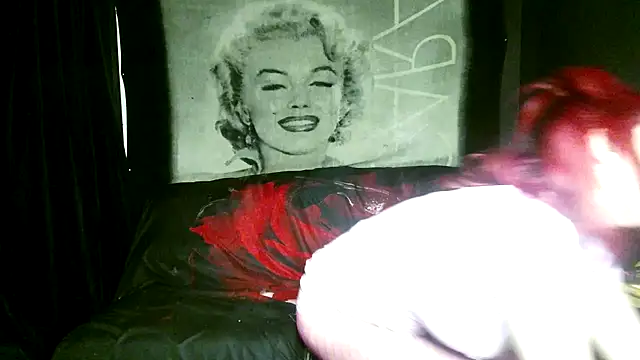 Snapshot of Splash_Queen420 chatting on November 30, 2025, 7:31 am Splash Queen420 online show from November 30, 2025, 7:31 am