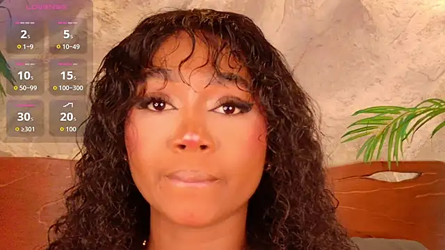 Snapshot of alisonn_moon chatting on June 10, 2026, 10:33 pm alisonn moon online show from June 10, 2026, 10:33 pm