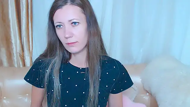 Snapshot of Bom_Mia_Bom chatting on October 19, 2025, 11:40 pm Bom Mia Bom online show from October 19, 2025, 11:40 pm