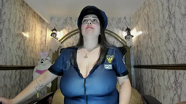 irenne wilsonn online show from October 15, 2025, 1:08 pm