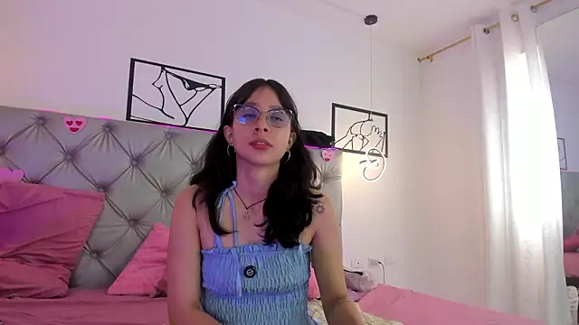 Naughty Couple83 online show from March 9, 2026, 3:59 pm