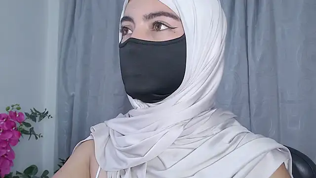 Snapshot of jade_nassar chatting on June 10, 2026, 12:12 am jade nassar online show from June 10, 2026, 12:12 am