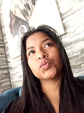 Angel yk online show from September 25, 2025, 2:34 pm