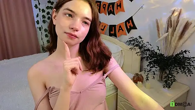 Snapshot of Evi_Brook chatting on November 4, 2025, 6:50 am Evi Brook online show from November 4, 2025, 6:50 am