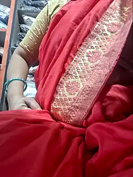 Snapshot of indianhotwife639 chatting on October 7, 2025, 7:09 am indianhotwife639 online show from October 7, 2025, 7:09 am