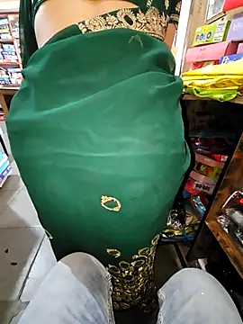 Snapshot of indianhotwife639 chatting on December 14, 2025, 5:24 am indianhotwife639 online show from December 14, 2025, 5:24 am