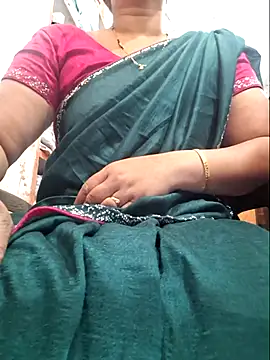 indianhotwife639 online show from May 7, 2026, 5:55 am