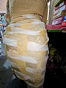 Snapshot of indianhotwife639 chatting on December 2, 2025, 5:20 am indianhotwife639 online show from December 2, 2025, 5:20 am