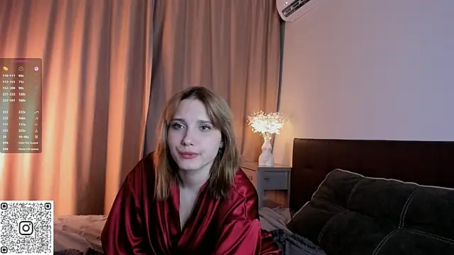 MistyFever online show from September 26, 2025, 7:54 pm