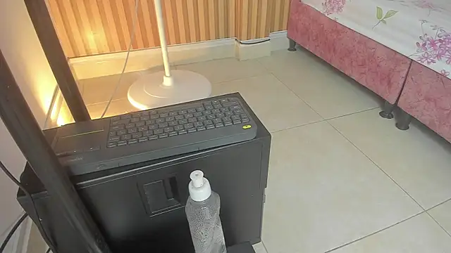 Snapshot of Mila_grace_ chatting on May 9, 2026, 6:22 pm Mila grace online show from May 9, 2026, 6:22 pm