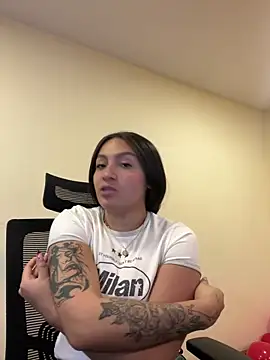 Alyha Cortes online show from May 7, 2026, 1:36 pm