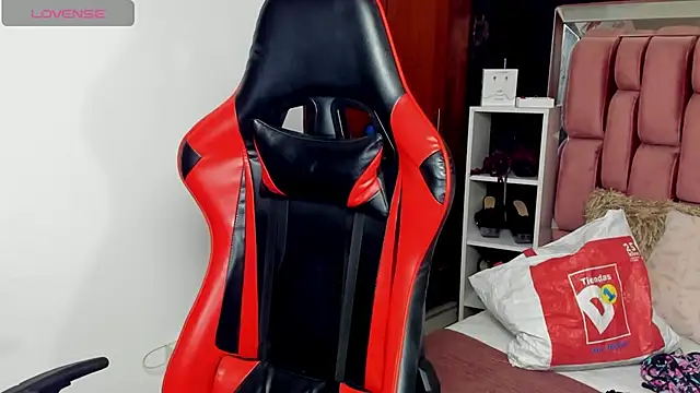 sara slut21 online show from March 11, 2025, 11:04 pm