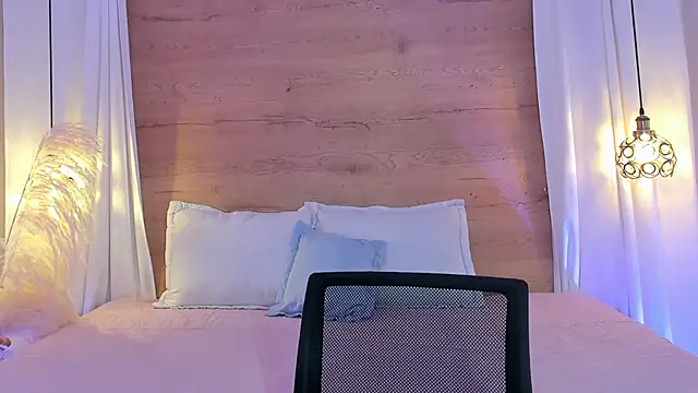 Snapshot of Artemisa08 chatting on October 24, 2025, 7:35 pm Artemisa08 online show from October 24, 2025, 7:35 pm