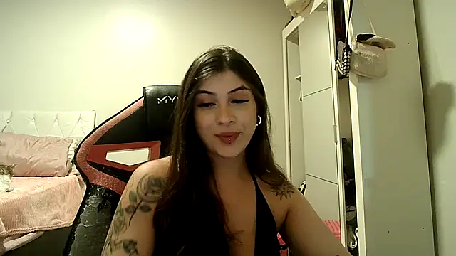 Becca B online show from December 17, 2025, 4:06 am