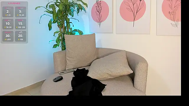 nefer ahsgarr online show from December 18, 2025, 11:30 pm