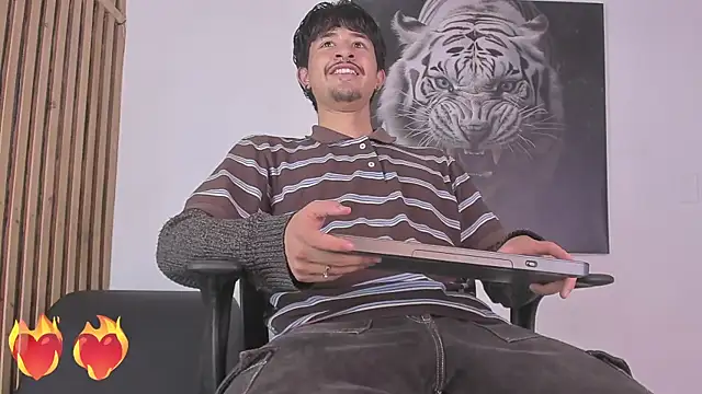 Snapshot of DimitriDeluxe chatting on October 18, 2025, 8:11 pm DimitriDeluxe online show from October 18, 2025, 8:11 pm