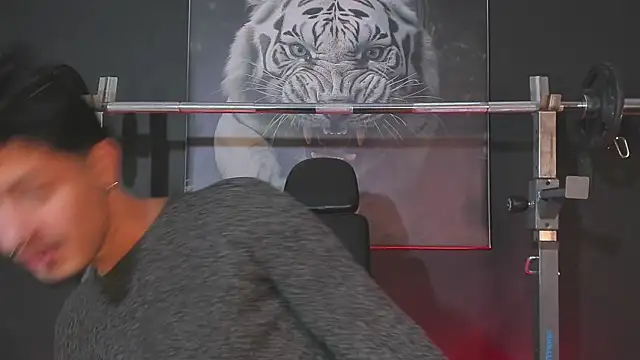 Snapshot of DimitriDeluxe chatting on December 3, 2025, 7:46 pm DimitriDeluxe online show from December 3, 2025, 7:46 pm