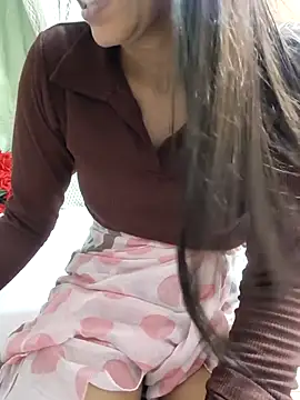 Snapshot of Shalu_G chatting on July 27, 2026, 8:32 am Shalu G online show from July 27, 2026, 8:32 am
