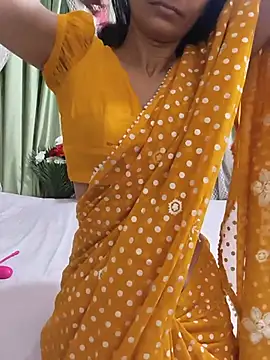 Snapshot of Shalu_G chatting on July 29, 2026, 1:38 am Shalu G online show from July 29, 2026, 1:38 am
