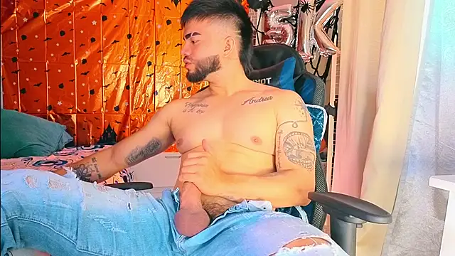 Snapshot of King_Draven3 chatting on October 26, 2025, 12:38 pm King Draven3 online show from October 26, 2025, 12:38 pm