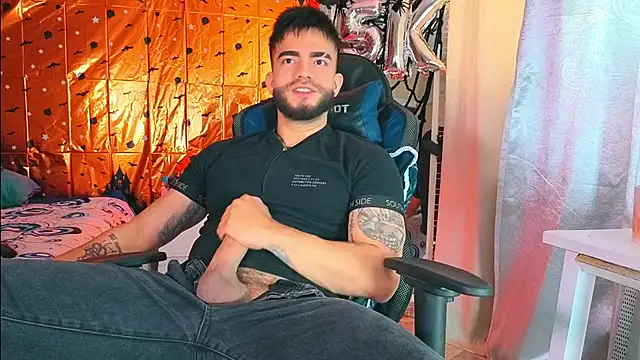 Snapshot of King_Draven3 chatting on October 25, 2025, 7:47 pm King Draven3 online show from October 25, 2025, 7:47 pm