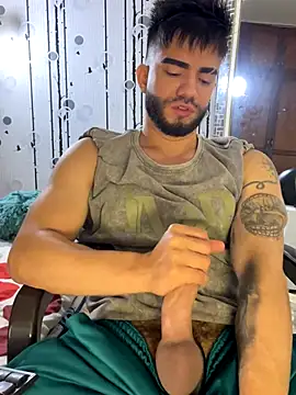 Snapshot of King_Draven3 chatting on November 16, 2025, 4:34 pm King Draven3 online show from November 16, 2025, 4:34 pm