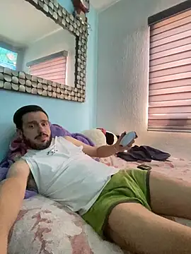 Alexitho25 online show from May 1, 2026, 9:20 pm