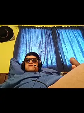 juanfritaa21 online show from October 30, 2025, 1:42 pm