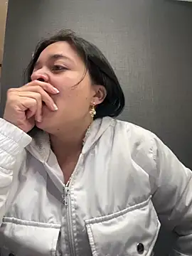 Snapshot of Emily_Rivers_ chatting on October 16, 2025, 1:08 pm Emily Rivers online show from October 16, 2025, 1:08 pm