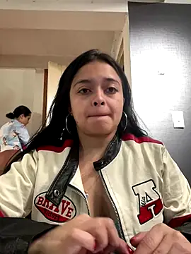 Snapshot of Emily_Rivers_ chatting on October 7, 2025, 1:12 pm Emily Rivers online show from October 7, 2025, 1:12 pm