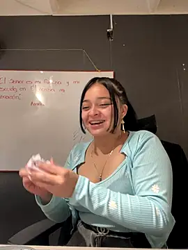 Snapshot of Emily_Rivers_ chatting on December 2, 2025, 1:24 pm Emily Rivers online show from December 2, 2025, 1:24 pm