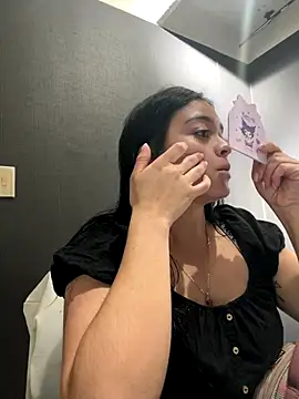 Snapshot of Emily_Rivers_ chatting on November 26, 2025, 1:00 pm Emily Rivers online show from November 26, 2025, 1:00 pm