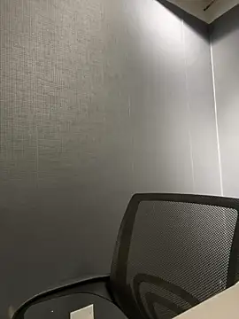 Snapshot of Emily_Rivers_ chatting on November 18, 2025, 1:03 pm Emily Rivers online show from November 18, 2025, 1:03 pm