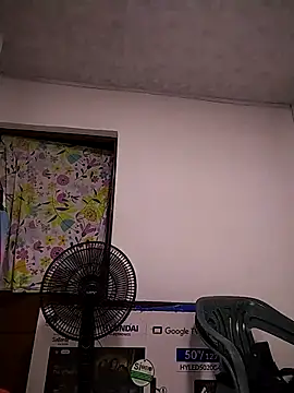 Snapshot of dayana2021 chatting on November 11, 2025, 10:21 am dayana2021 online show from November 11, 2025, 10:21 am