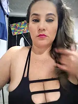 Snapshot of dayana2021 chatting on November 1, 2025, 8:41 am dayana2021 online show from November 1, 2025, 8:41 am