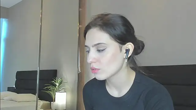 Snapshot of Forever_Smiler chatting on October 22, 2025, 9:20 am Forever Smiler online show from October 22, 2025, 9:20 am