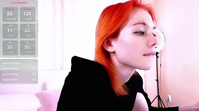 Snapshot of Kiara_Dream chatting on April 28, 2026, 2:27 am Kiara Dream online show from April 28, 2026, 2:27 am