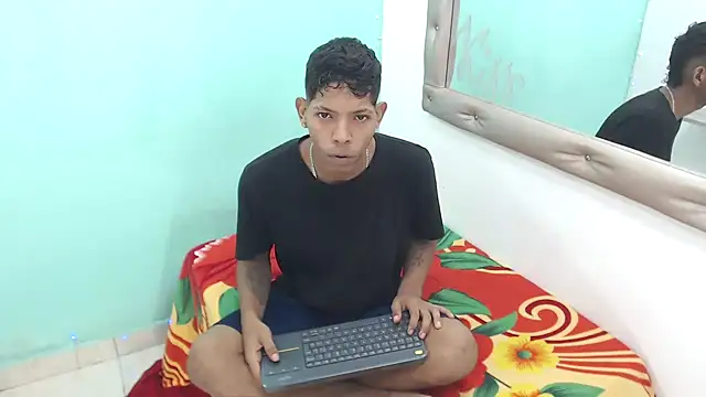 kloe matias online show from October 2, 2025, 9:29 pm