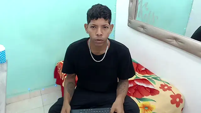 kloe matias online show from September 26, 2025, 1:34 am